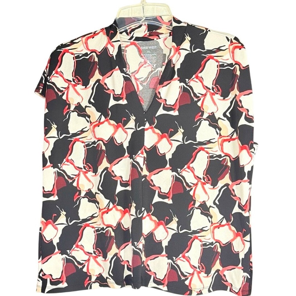 Nine West Women's‎ V-Neck  XL Printed Top - Black, White & Red/ Pink